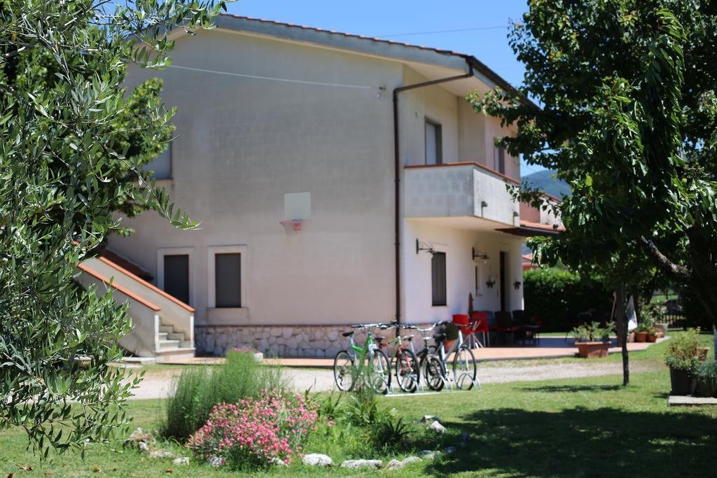 B&B Il Tiglio Падула Экстерьер фото